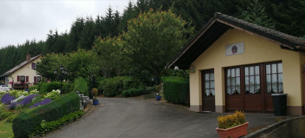 Chalet Rose Villa Burg Reuland Exterior photo